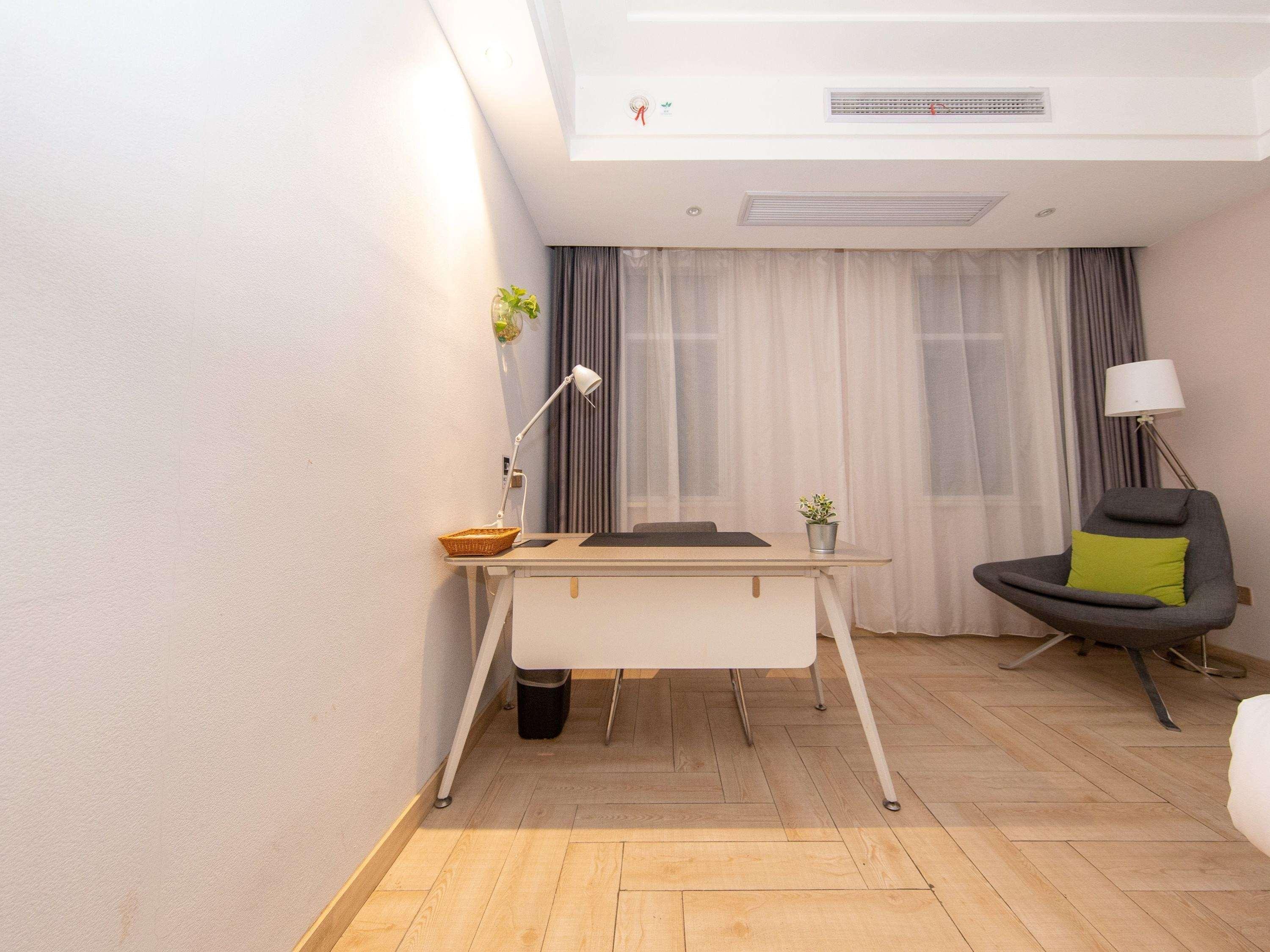 Ibis Styles Nantong Development Zone Shimao Plaza Hotell Eksteriør bilde