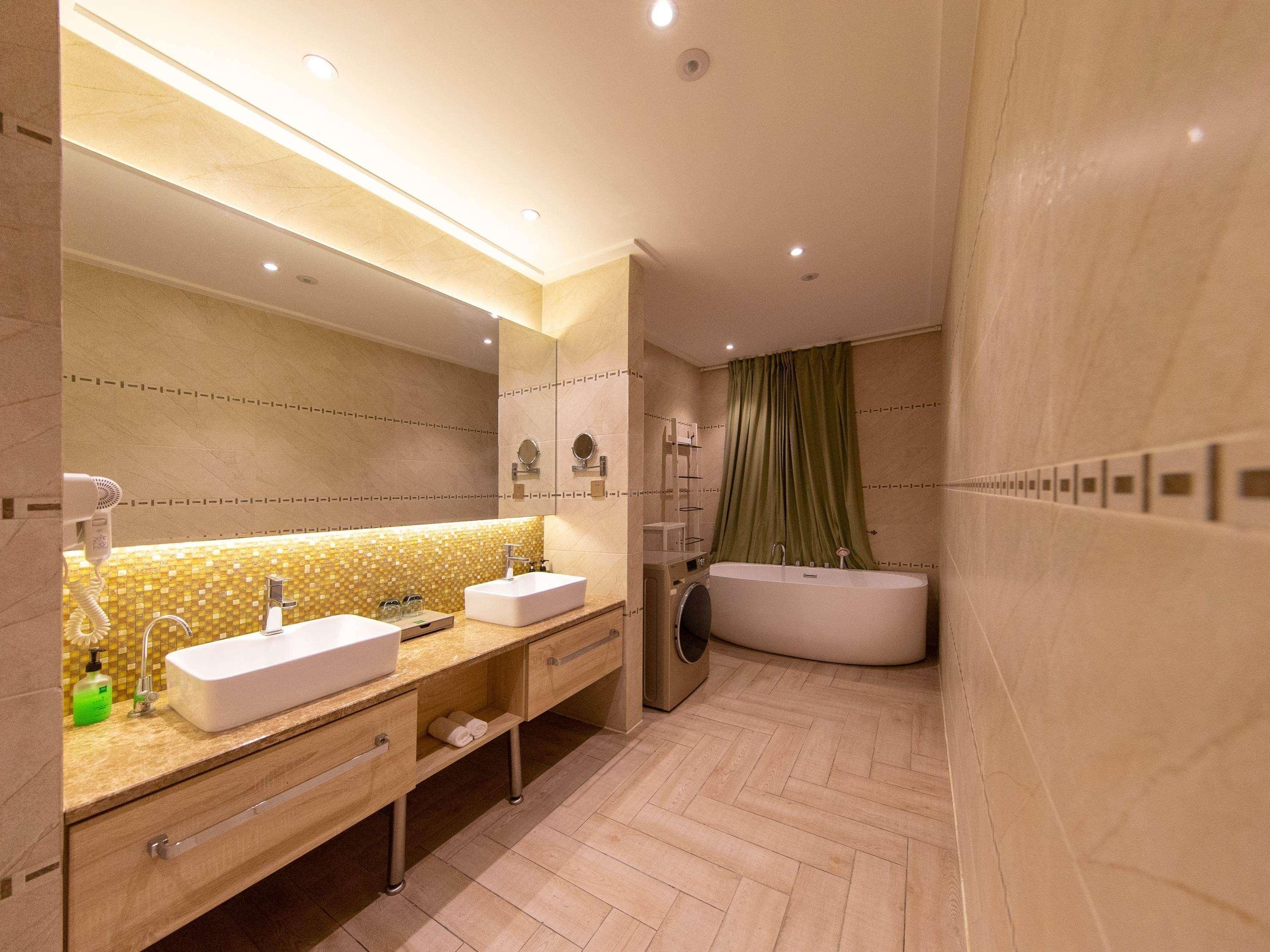 Ibis Styles Nantong Development Zone Shimao Plaza Hotell Eksteriør bilde
