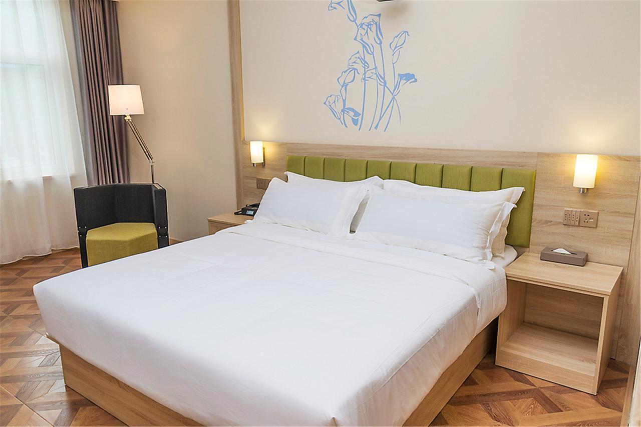 Ibis Styles Nantong Development Zone Shimao Plaza Hotell Eksteriør bilde